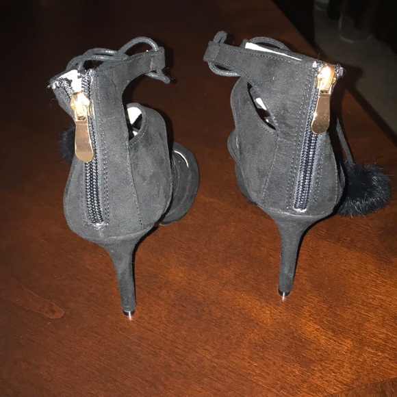 🛍 Glamorous, Size 6, Black, Suede Heels 🛍 - Picture 3 of 6